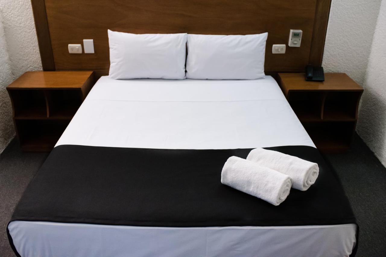 Hotel Central Irapuato - Hotel En Irapuato Buitenkant foto